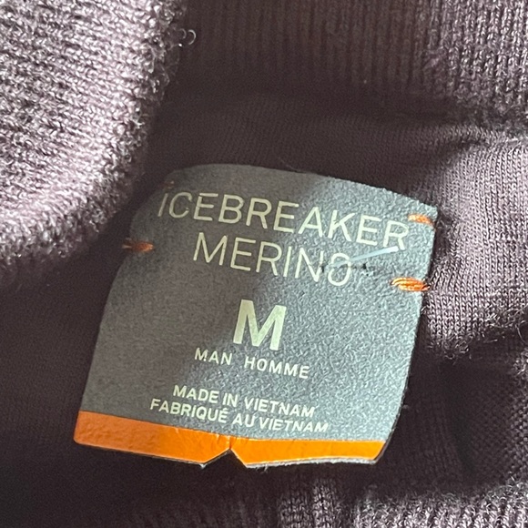 Icebreaker Men's Sweater in Dark Gray - Picture 2 of 5